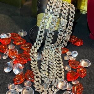 Elegant Silver Chain Necklace